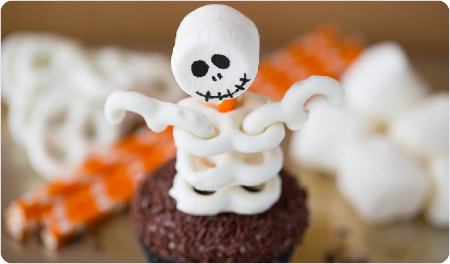 Skeleton cupcakes decoration