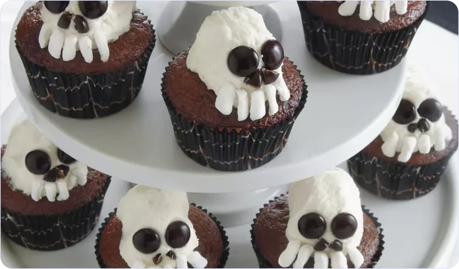 Skull candy cupcakes decoration