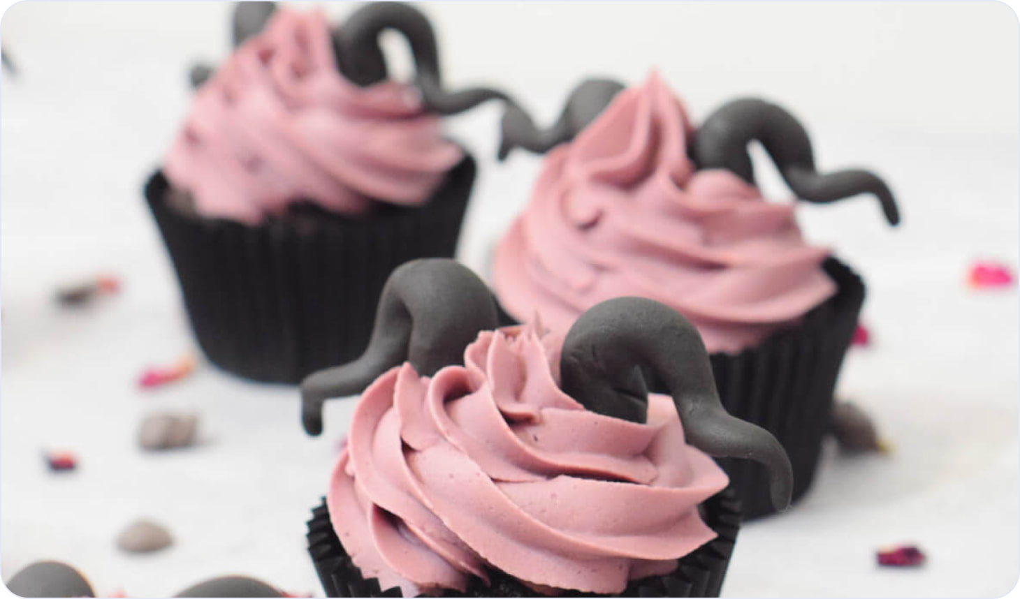 Maleficent cupcakes decoration