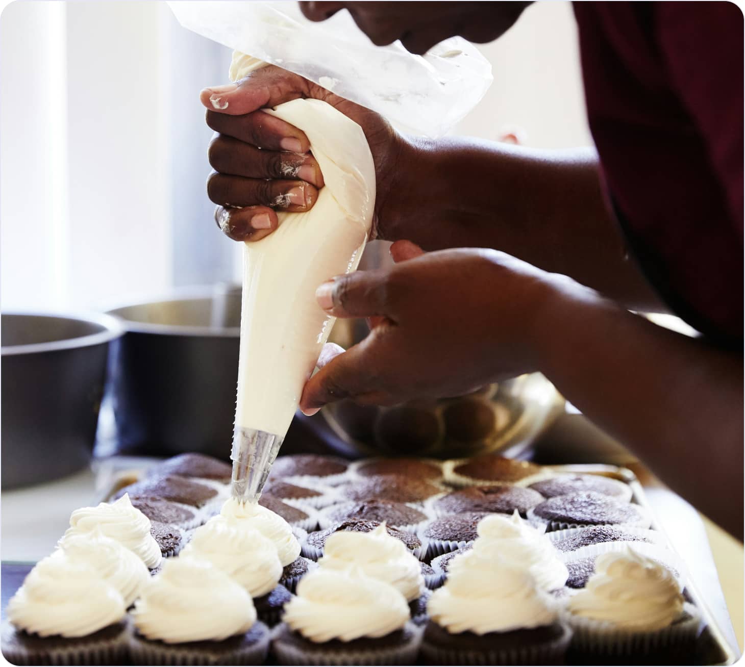 A person applying swirls