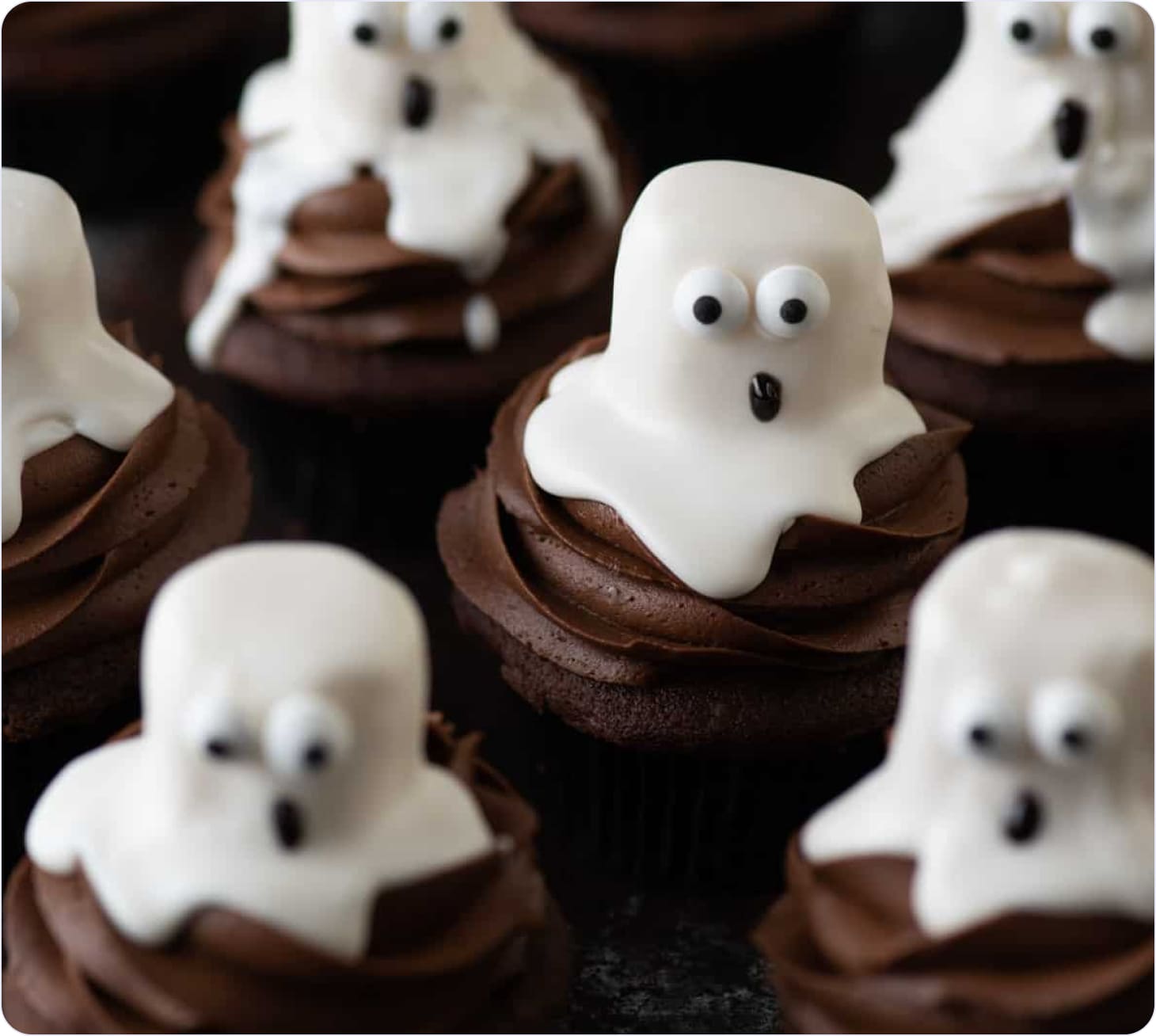 Ghost cupcakes decoration