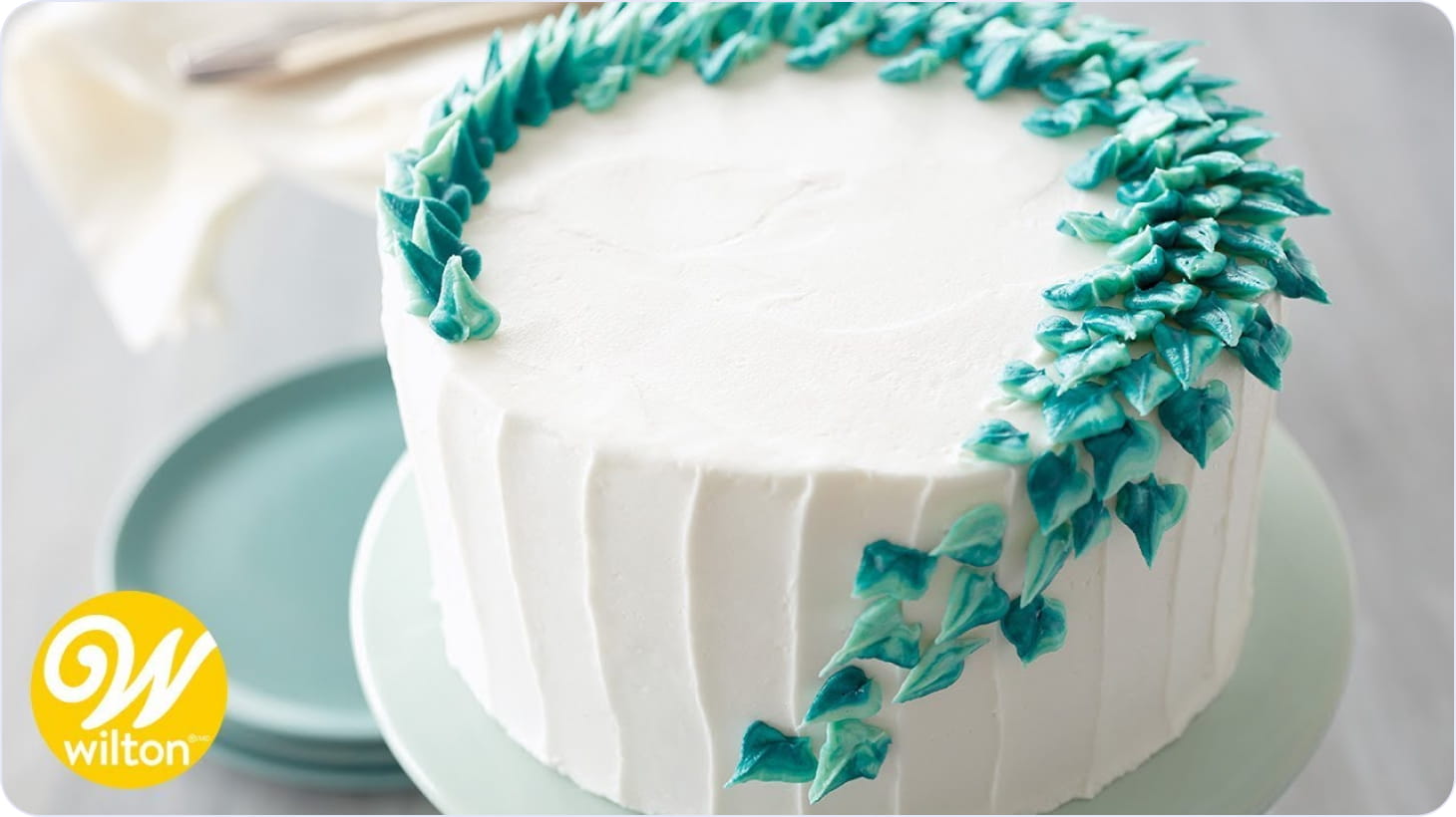 Example of making leaves with buttercream