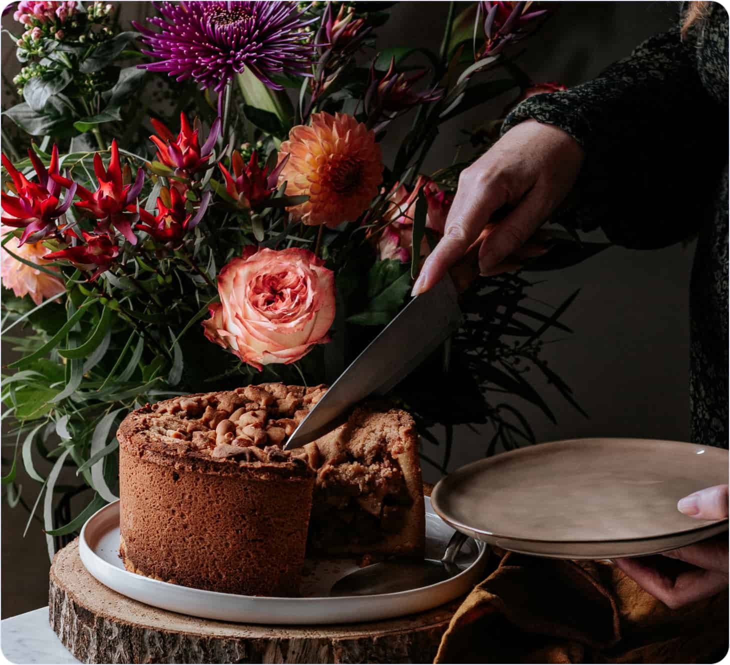 https://unsplash.com/photos/person-holding-knife-slicing-cake-pSts9UdUU8A