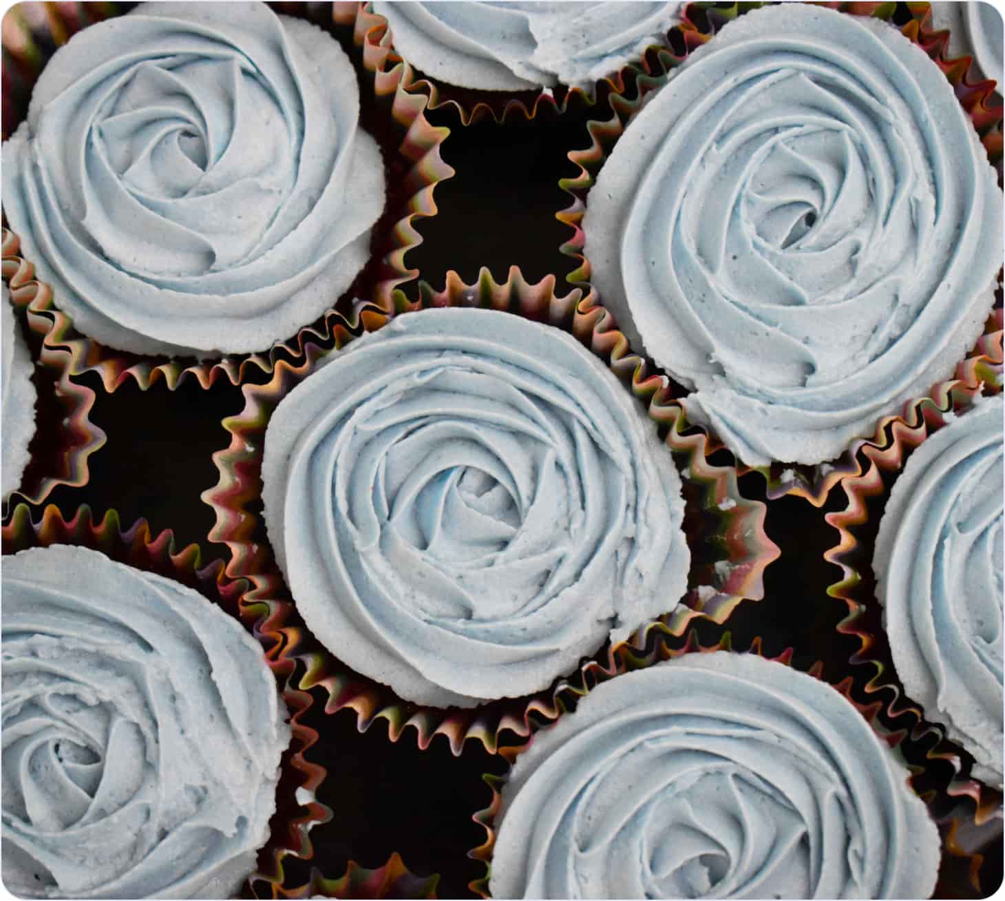 Example of making rosettes with buttercream